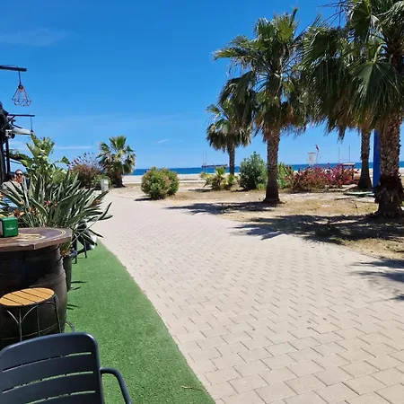 Luz De Baria Con Gran Jardin En Primera Linea Urbanizacion Playa De Baria 2