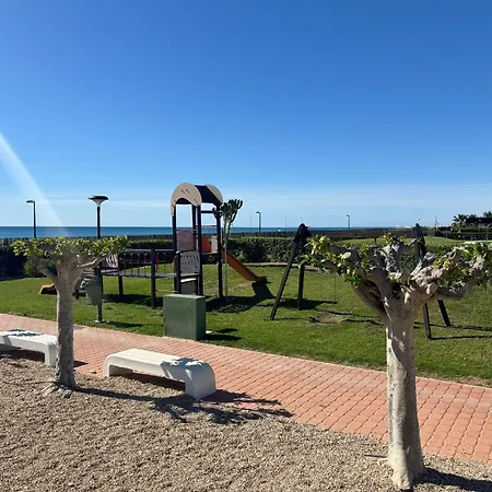 Apartment Luz De Baria Con Gran Jardin En Primera Linea Urbanizacion Playa De Baria 2 *