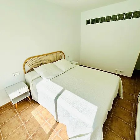 Luz De Baria Con Gran Jardin En Primera Linea Urbanizacion Playa De Baria 2 Apartment Vera