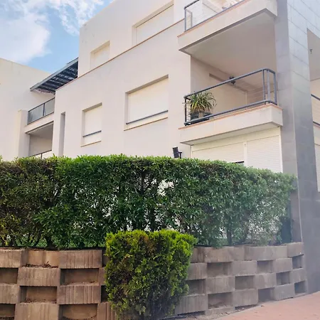 Luz De Baria Con Gran Jardin En Primera Linea Urbanizacion Playa De Baria 2 Apartment *